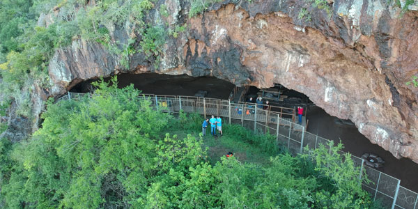 1.	Border Cave in the Lebombo Mountains. Panorama from drone images.  ɳ_2024ŷޱapp@ A. Kruger
